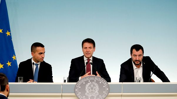 Via libera a quota 100 e reddito di cittadinanza. Cosa cambia? Via libera a quota 100 e reddito di cittadinanza. Cosa cambia?