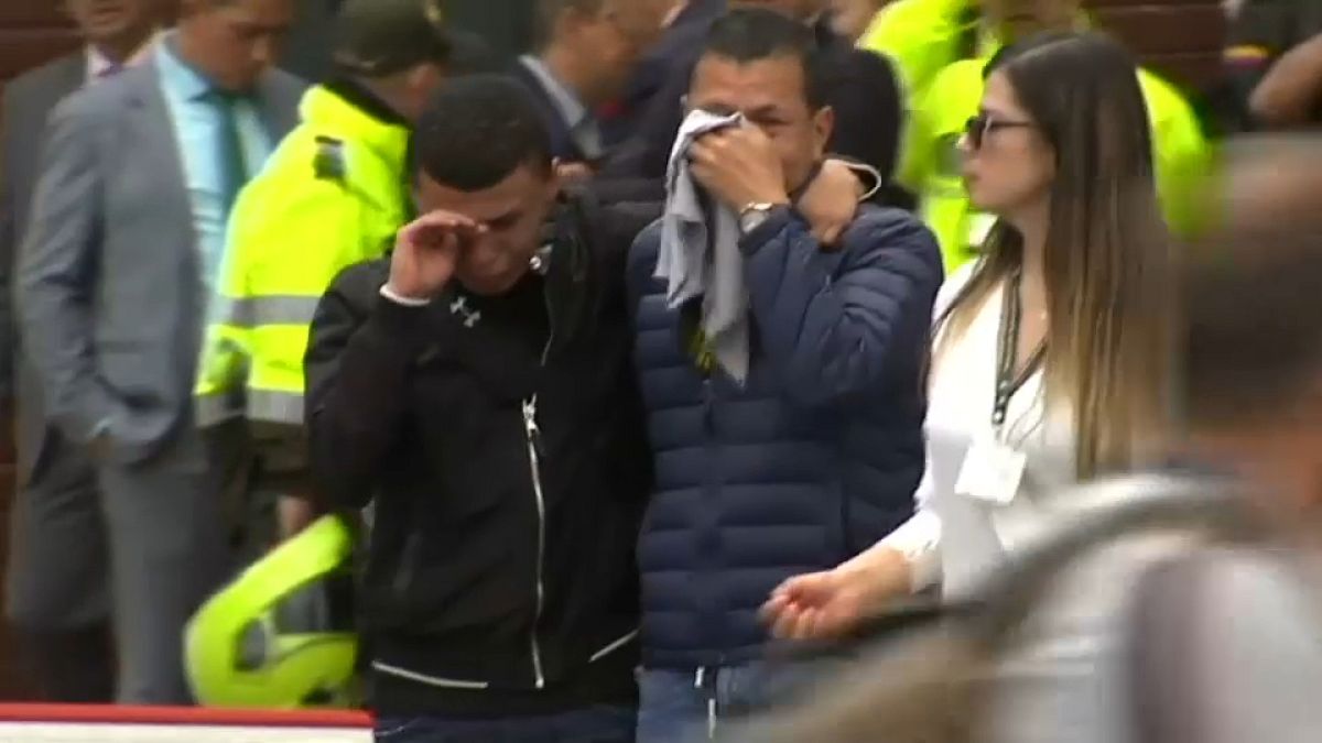 Aumenta a 21 la cifra de muertos en el atentado con coche bomba en Bogotá