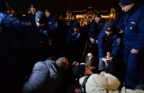 Rendőri intézkedéssel végződött a budapesti tüntetés