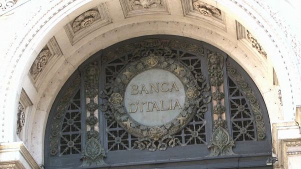 Bankitalia: la crescita rallenta, lo spread cala Bankitalia: la crescita rallenta, lo spread cala