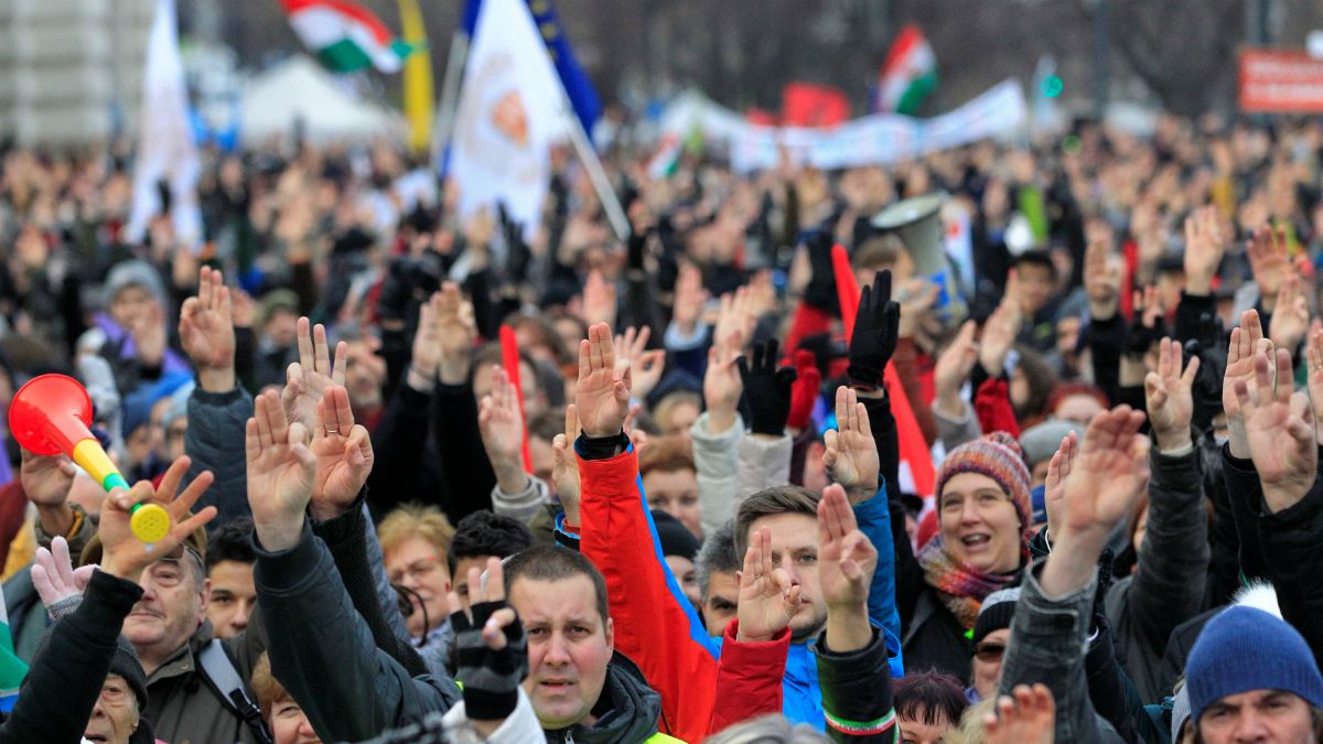  تظاهرات چند هزار نفری مخالفان دولت مجارستان در بوداپست