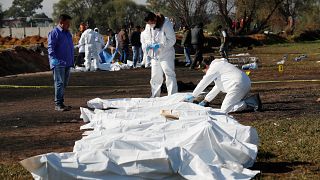 ارتفاع عدد قتلى انفجار خط أنابيب بالمكسيك إلى 73 قتيلا
