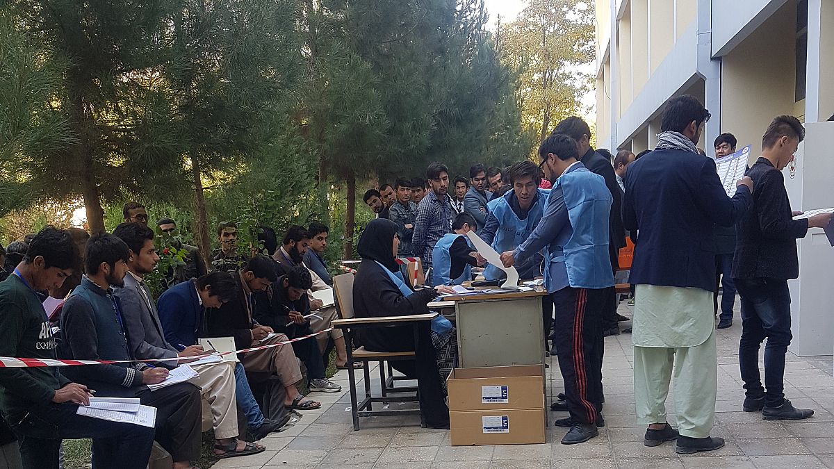 احزاب به حکومت افغانستان و جامعه جهانی: برگزاری انتخابات ریاست جمهوری  را به شرکت خصوصی بسپارید