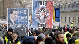 آزادی، برابری، فلش‌بال؛ تغییر یک شعار برای محکومیت خشونت پلیس فرانسه