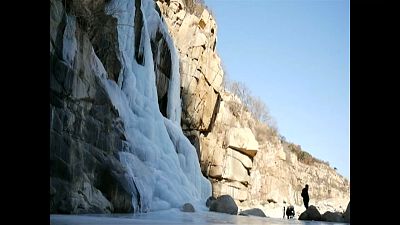 Stunning view of large Icicle waterfall in east China's Mount Taishan