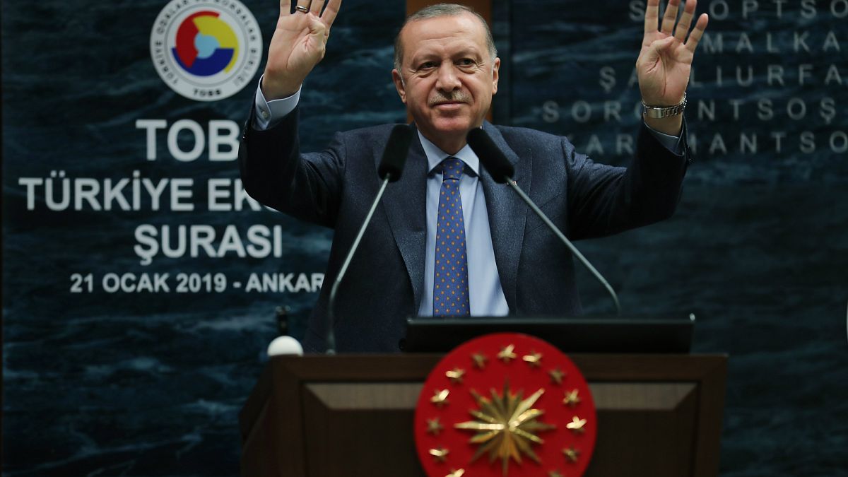 Erdoğan: Faiz ve enflasyon düşmüş ama meyve sebze fiyatı düşmüyor