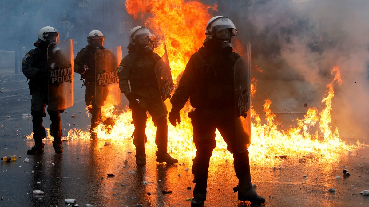 درگیری‌ شدید پلیس یونان با مخالفان تغییر نام مقدونیه در آتن