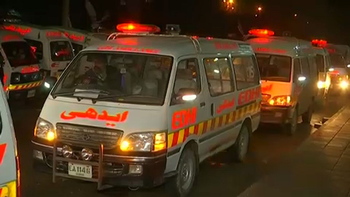 Πακιστάν: 24 νεκροί σε τροχαίο με λεωφορείο
