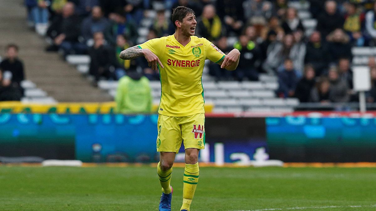 Emiliano Sala's last message to family: 'I'm on a plane that looks like it's going to fall apart'
