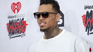 El rapero Chris Brown detenido en París acusado de violación