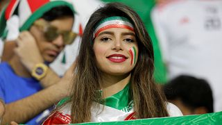 تصاویر زنان ایرانی در امارات در حال تشویق تیم‌ ملی فوتبال