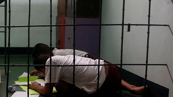 Uyuşturucu rehabilitasyon merkezindeki Filipinli çocuklar Uyuşturucu rehabilitasyon merkezindeki Filipinli çocuklar
