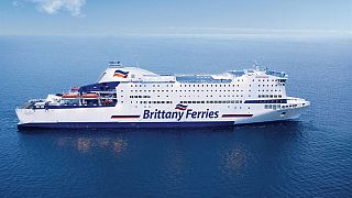 Brexit'ten etkilenmek istemeyen İngiliz gemi ve feribot şirketleri Kıbrıs bandrasına geçiyor