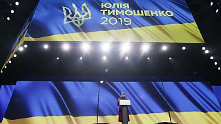 Tymoshenko lança candidatura à presidência