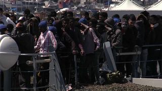 Migrants : Rome fait tanguer l'opération Sophia en Méditerranée 