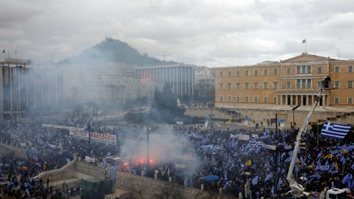 على وقع الاحتجاجات.. برلمان اليونان يستعدّ للتصويت على الاسم الجديد لمقدونيا