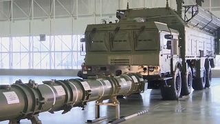 روسيا تستعرض صاروخاً جديداً يؤجج أزمة المعاهدة النووية مع أمريكا