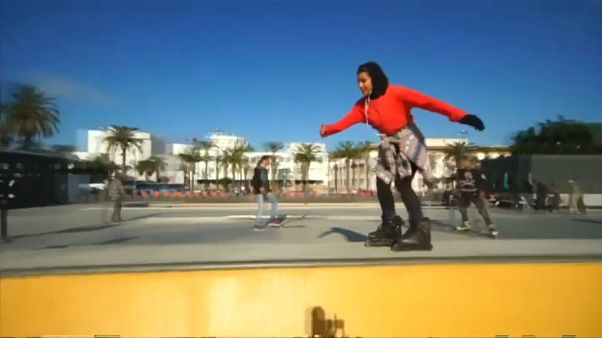 Douaa Elhadri, dal Marocco la nuova promessa del pattinaggio "inline" Douaa Elhadri, dal Marocco la nuova promessa del pattinaggio "inline"