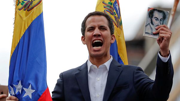 Juan Guaidó autoproclama-se Presidente da Venezuela Juan Guaidó autoproclama-se Presidente da Venezuela