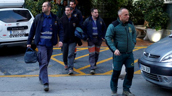 Julen : les mineurs espagnols descendent dans le puits de Totalán Julen : les mineurs espagnols descendent dans le puits de Totalán