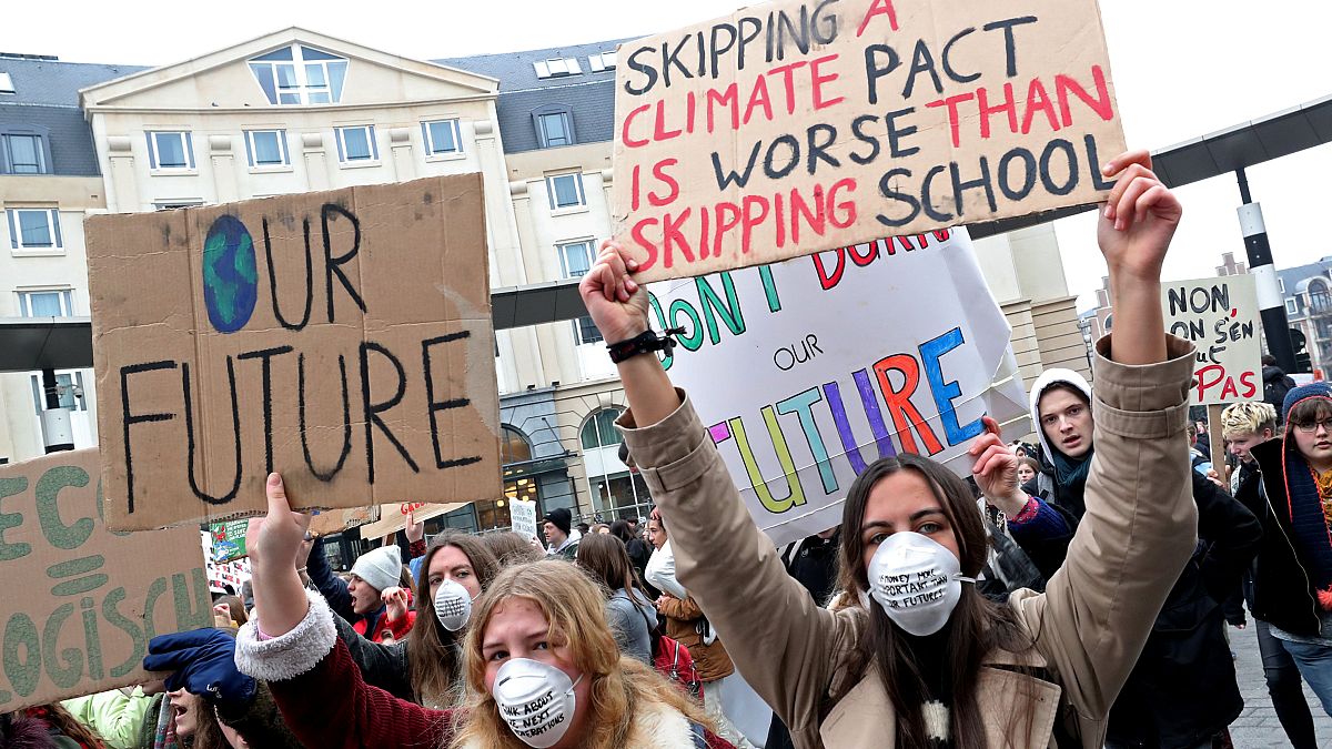 شاهد: طلبة بروكسل يتظاهرون للمطالبة بمواجهة التغير المناخي 