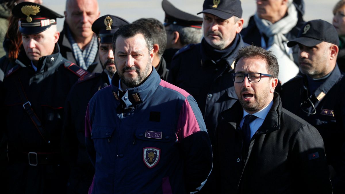 خطر ۱۵ سال زندان برای وزیر ایتالیایی به اتهام راه ندادن پناهجویان