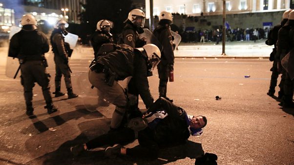 Ausschreitungen in Athen vor Abstimmung über "Nord-Mazedonien" Ausschreitungen in Athen vor Abstimmung über "Nord-Mazedonien"