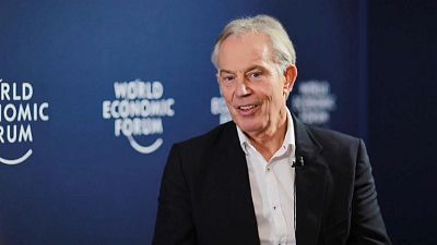 Tony Blair en Davos: Un Brexit sin acuerdo sería muy perjudicial para la economía británica