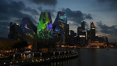 شاهد: مهرجان الأضواء ينير سماوات سنغافورة