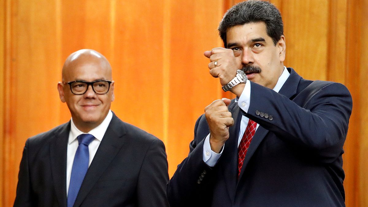 فنزويلا: مادورو يعلن استعداده لقاء زعيم المعارضة والأخير يرفض