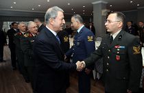 Milli Savunma Bakanı Akar'dan yeni askerlik sistemi açıklaması