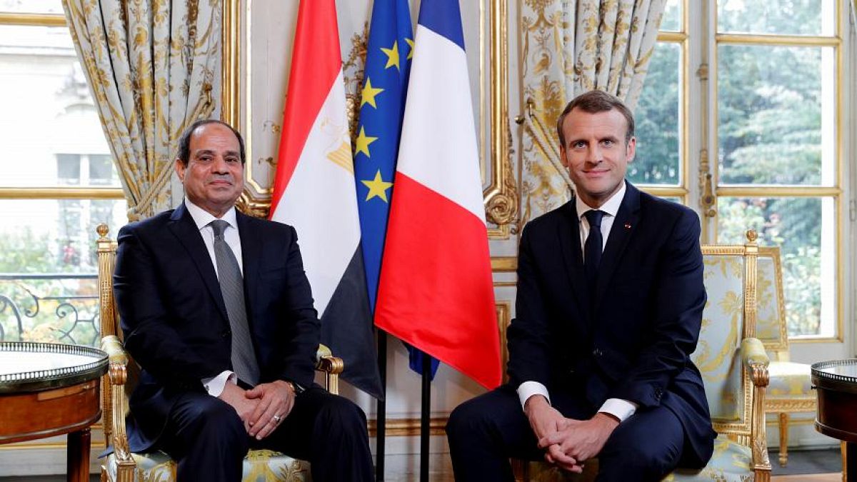 الرئيسان الفرنسي إيمانويل ماكرون ونظيره المصري عبدة الفتاح السيسي في باريس