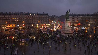 La courte nuit des gilets jaunes à Paris