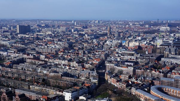 Hollanda'nın Lahey kentinde bir bina çöktü, bir kişi enkaz altında Hollanda'nın Lahey kentinde bir bina çöktü, bir kişi enkaz altında
