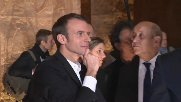 Emmanuel Macron reçu au Caire, une visite délicate, sous pression des ONG Emmanuel Macron reçu au Caire, une visite délicate, sous pression des ONG
