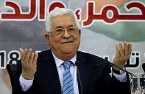 متحدث: الحكومة الفلسطينية تضع نفسها تحت تصرف الرئيس بعد توصيات بتشكيل حكومة جديدة
