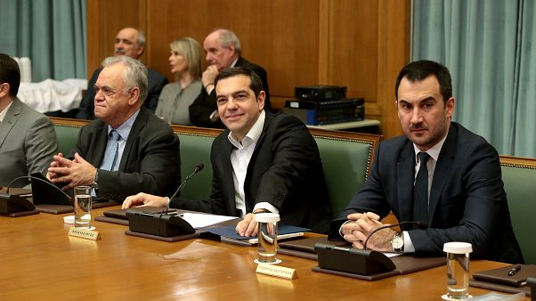 Ελλάδα: Στα 650 ευρώ ο κατώτατος μισθός Ελλάδα: Στα 650 ευρώ ο κατώτατος μισθός