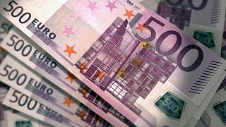 أوروبا تعلن إنهاء العمل بالورقة النقدية من فئة 500 يورو