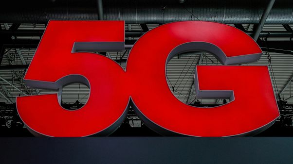 شاهد: تقنية 5G تتيح نقل الفيديو فائق الوضوح لأجهزة الواقع الإفتراضي شاهد: تقنية 5G تتيح نقل الفيديو فائق الوضوح لأجهزة الواقع الإفتراضي