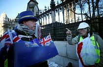 "Plano B" de May a votos no parlamento britânico