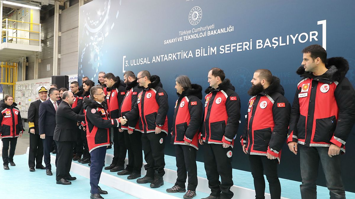 Türkiye'den Antarktika'ya ekip yola çıktı