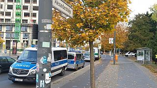 Razzien in Berlin wegen Überfall auf Geldtransporter - 180 Beamte beteiligt