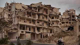 رغم الهدنة.. مقتل أكثر من عشرة في قصف للجيش السوري على إدلب