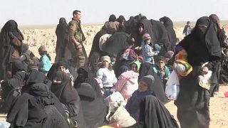 Tausende fliehen weiter vor dem IS