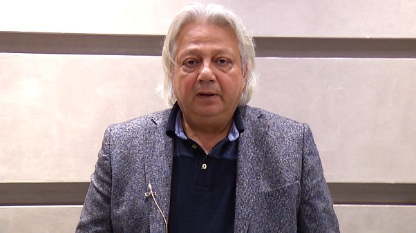 Organ nakli cerrahı Prof. Dr. Alper Demirbaş'tan Celal Şengör'e 'dangalak' tepkisi Organ nakli cerrahı Prof. Dr. Alper Demirbaş'tan Celal Şengör'e 'dangalak' tepkisi