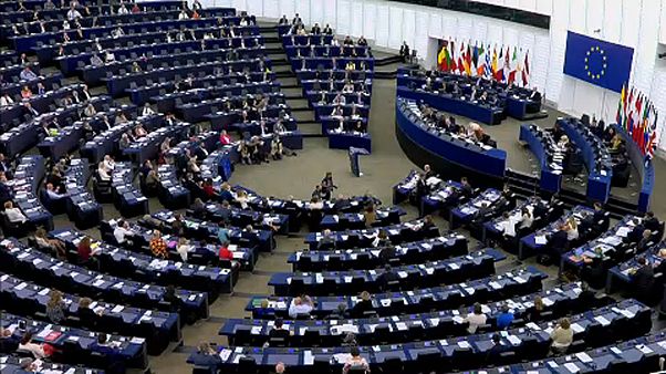 Eurodeputados pressionam por mais ação contra Hungria Eurodeputados pressionam por mais ação contra Hungria