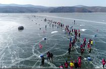 شاهد: سباق جينغبو الدولي على مضمار جليدي 