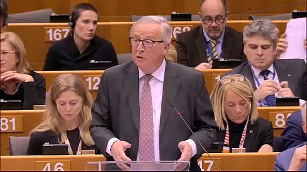 Ζαν Κλοντ Γιούνκερ για Brexit: «Όχι σε νέα διαπραγμάτευση με το Λονδίνο» Ζαν Κλοντ Γιούνκερ για Brexit: «Όχι σε νέα διαπραγμάτευση με το Λονδίνο»