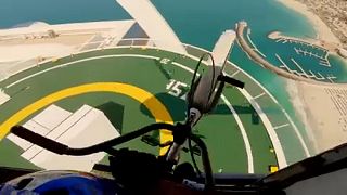 «Ιπτάμενος» ποδηλάτης εντυπωσιάζει στο Ντουμπάι