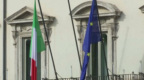 Italy plunges back into recession: statistics agency Italy plunges back into recession: statistics agency
